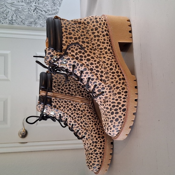 SO Shoes - Leopard Print Ankle Boots
